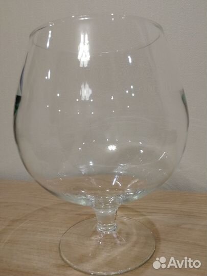 Ваза стеклянная на ножке