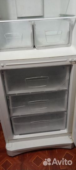 Холодильник indesit