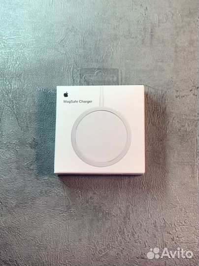 Беспроводная зарядка MagSafe для iPhone