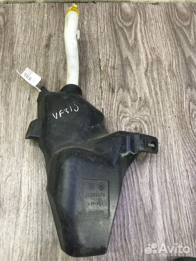 Бачок омывателя Opel Astra J