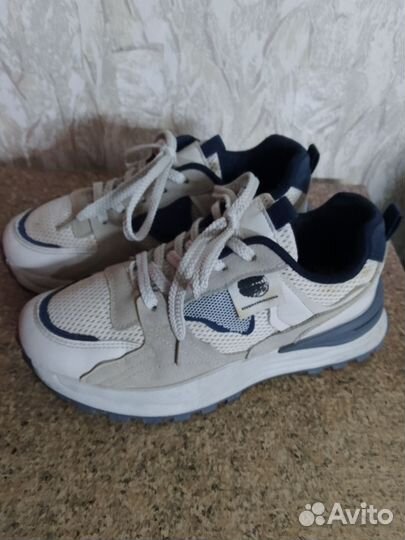 Кроссовки 38 размер бу