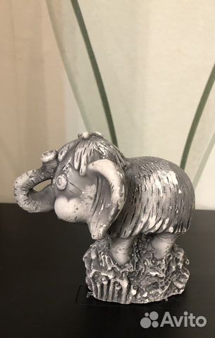 Фигурка слоненка из гипса