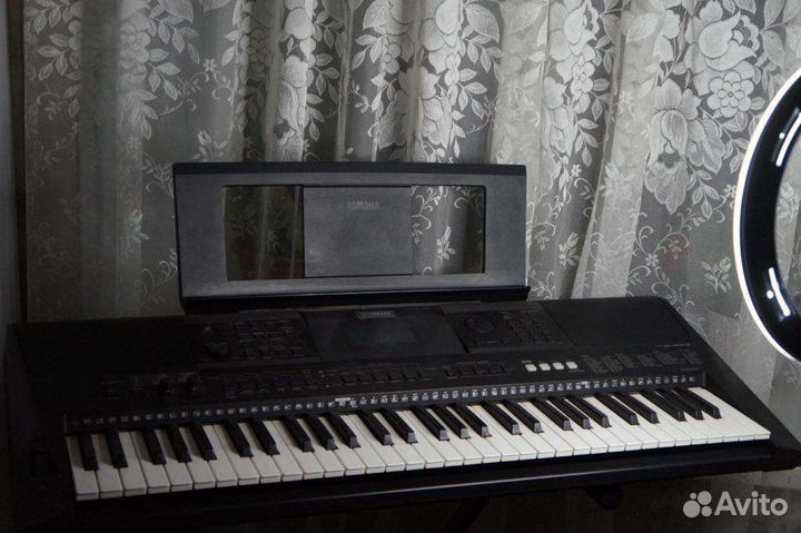 Синтезатор Yamaha psr-E453
