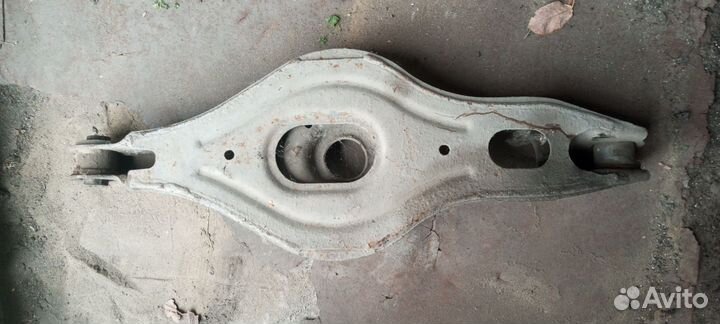 Рычаг подвески задний mitsubishi outlander