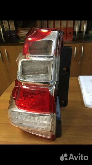 Фонарь задний левый Тoyota Land Cruiser 150
