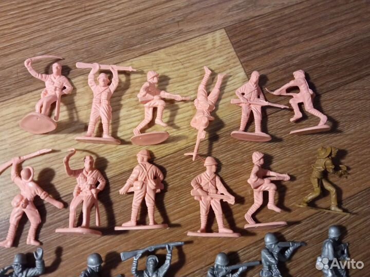 Игрушки солдатики