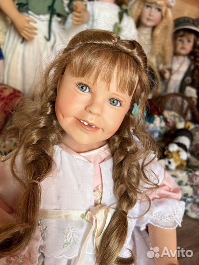 Кукла виниловая