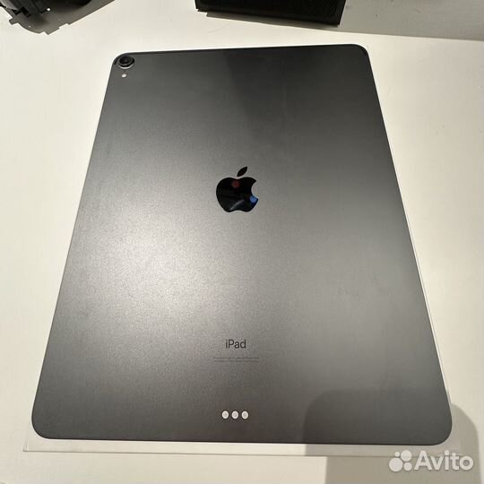 Apple iPad Pro 12.9 дюйма 3 поколения 256 гигабайт