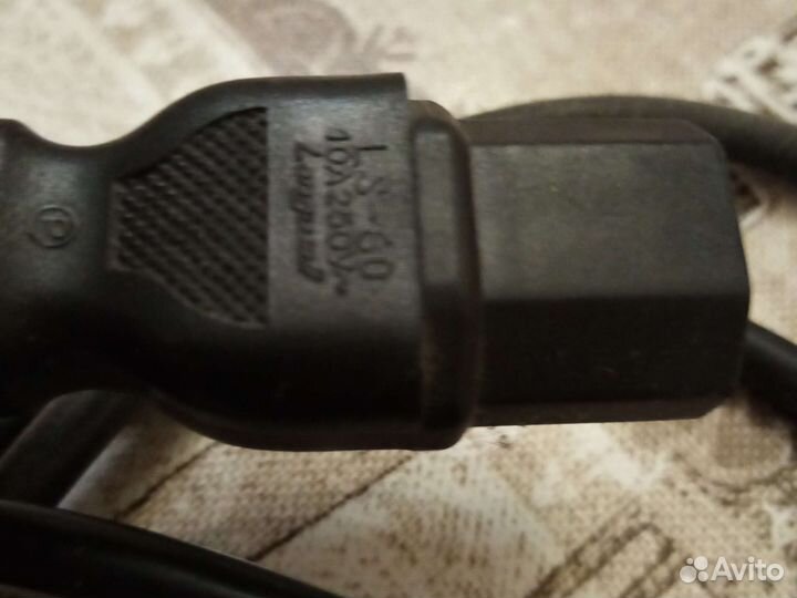 Кабель питания для компьютера