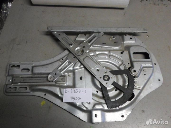 Стеклоподъемник передний правый (Hyundai Tucson)