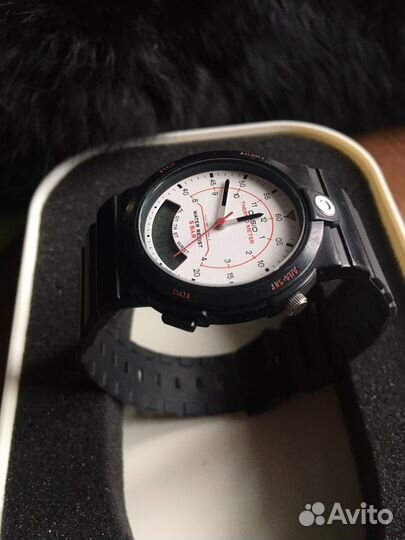 Casio AW10 Thermometer (наручные часы)