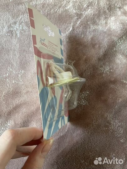 Пустышка силиконовая Lubby со скошенным соском 0+