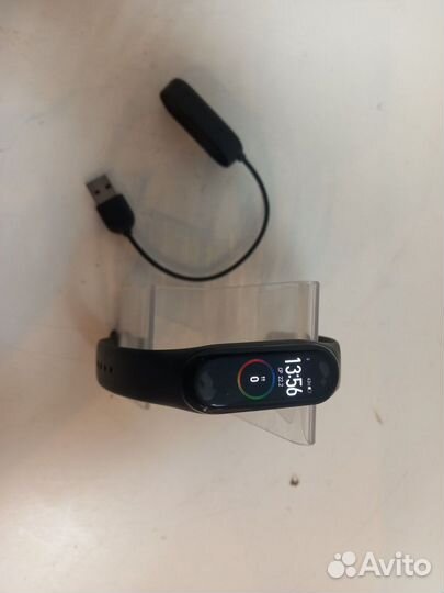 Фитнес-браслеты Xiaomi Mi Band 4