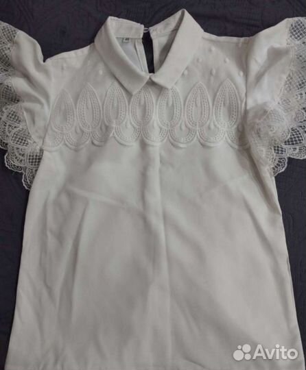 Блузка белая