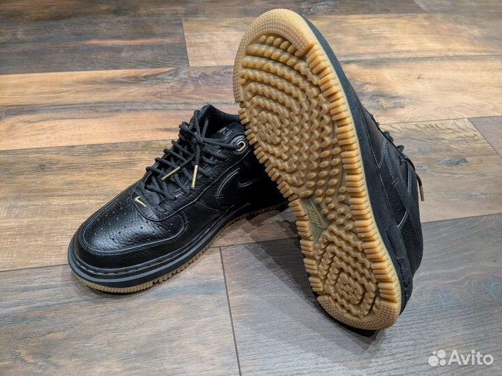 Nike Air Force 1 Low Luxe Black Gum
