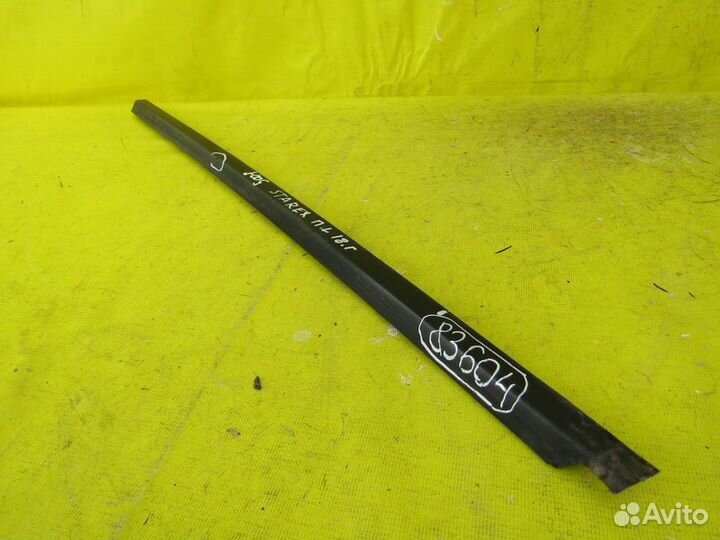 Молдинг стекла Hyundai Starex H1 07-17г 83604