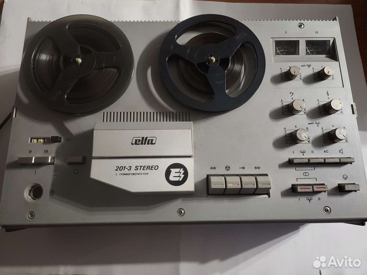 Катушечный магнитофон Эльфа с колонкаим