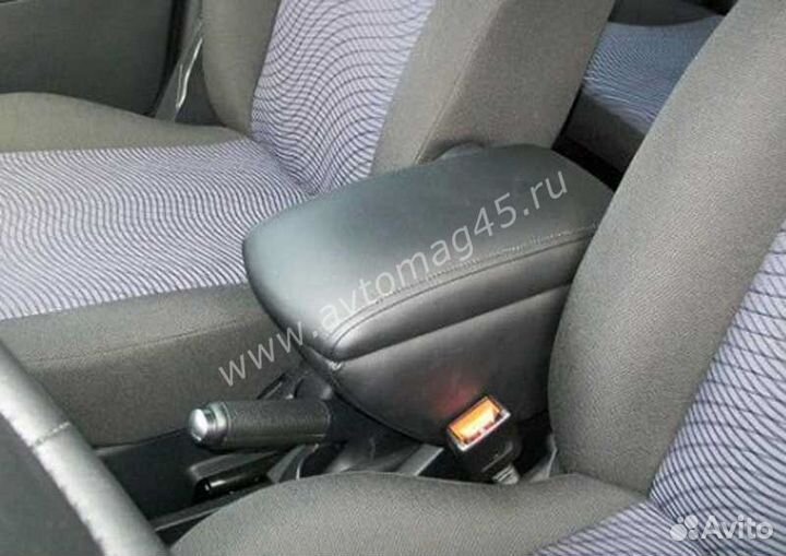 Подлокотник Ford Fusion