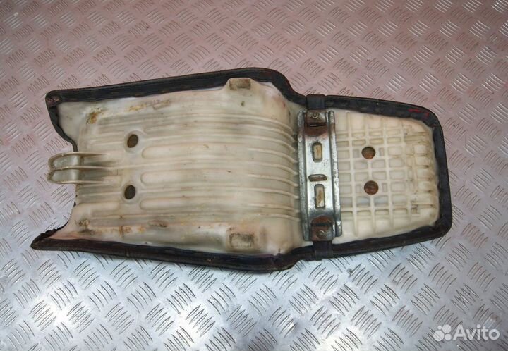 Сидение Honda VT250 Spada