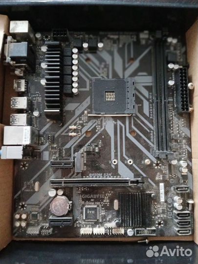 Материнская плата b450m S2H