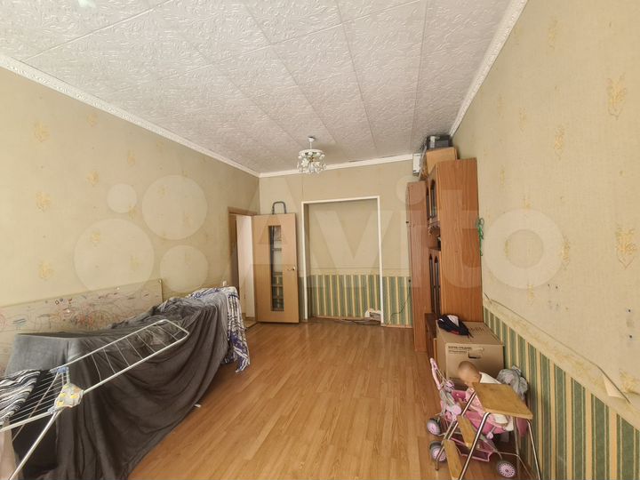 3-к. квартира, 90 м², 1/3 эт.