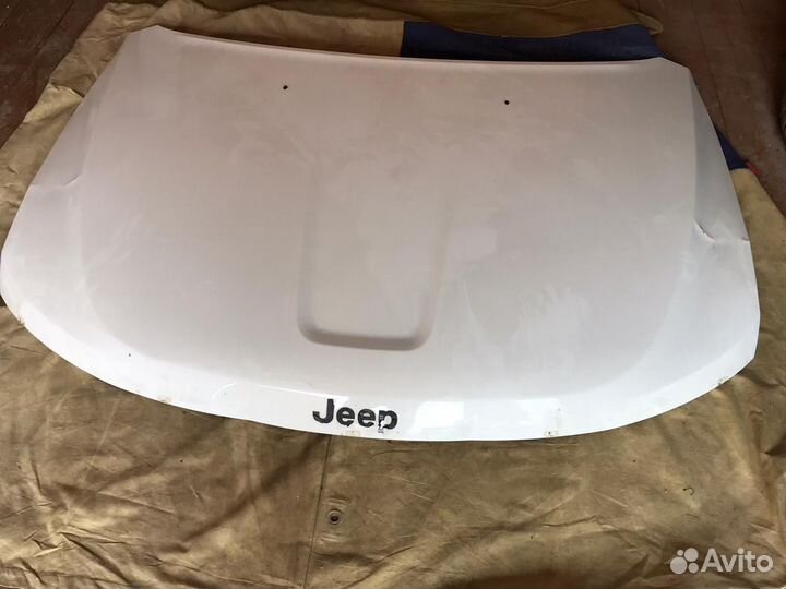 Капот Jeep Grand Cherokee wk2
