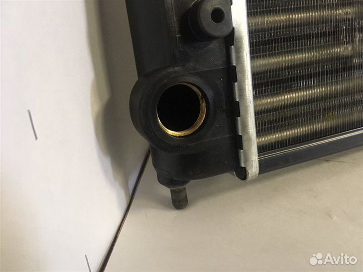 Радиатор охлаждения Volkswagen Passat B3
