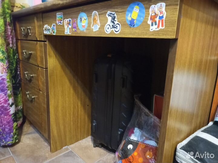 Письменный стол