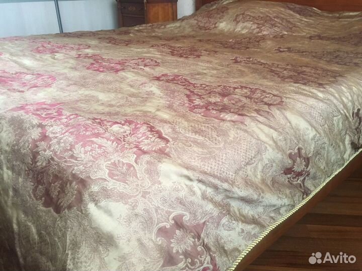 Покрывало на двуспальную кровать