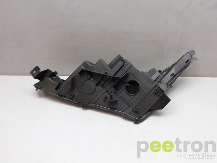 Б/У Б/У Корпус фары правой новая Рестайлинг