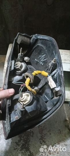 Фонарь задний левый Subaru outback