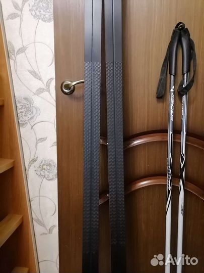 Беговые лыжи 174, палки 120, ботинки 38-39 размер