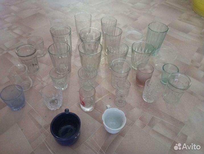 Стаканы, рюмки, различная утварь