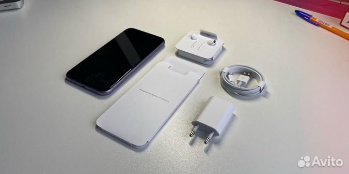 iPhone 11, 64 ГБ
