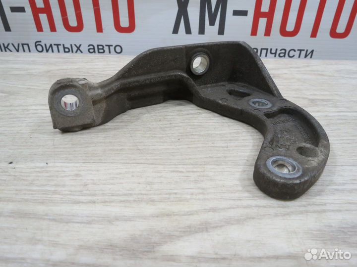 Кронштейн кпп Renault Duster