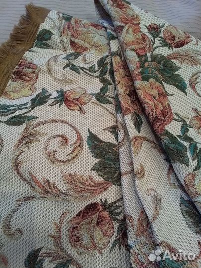 Скатерть гобеленовая круглая d 180 см