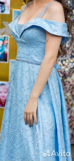 Вечернее платье