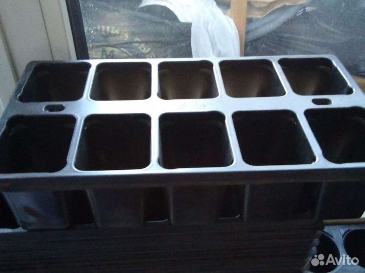 Поддоны для рассады и кассеты