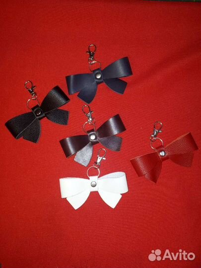 Брелок из кожи бантик на сумку