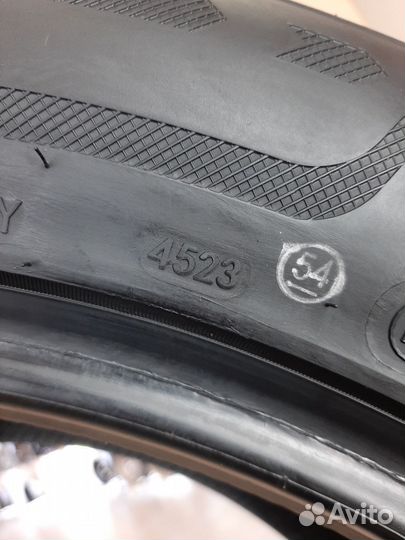 RoadX RXQuest SU01 285/50 R20 116