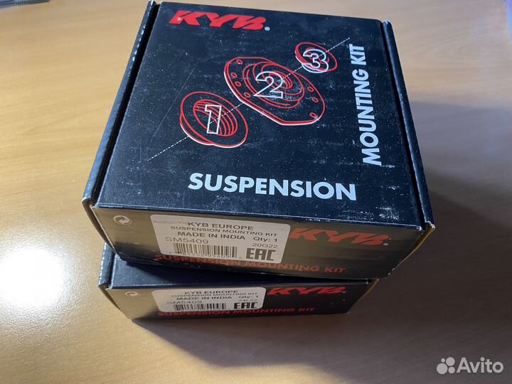 Опора переднего амортизатора KYB SM5409