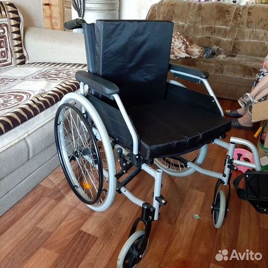 Инвалидная коляска