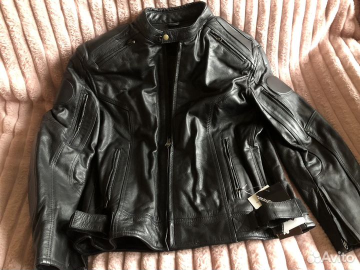 Мото куртка (из толстой кожи,С защитой) новая