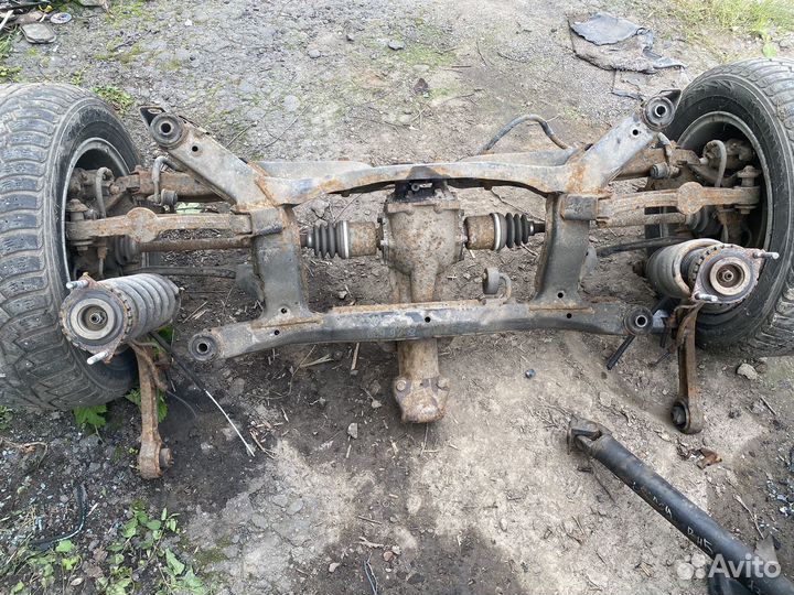 Запчасти на subaru legacy