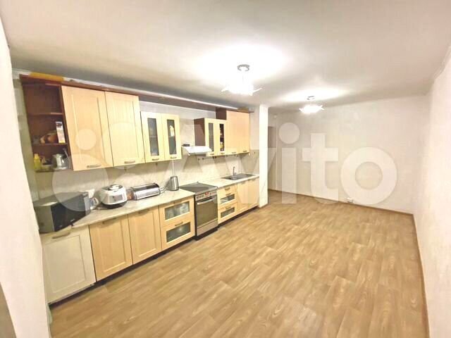 4-к. квартира, 130 м², 1/5 эт.