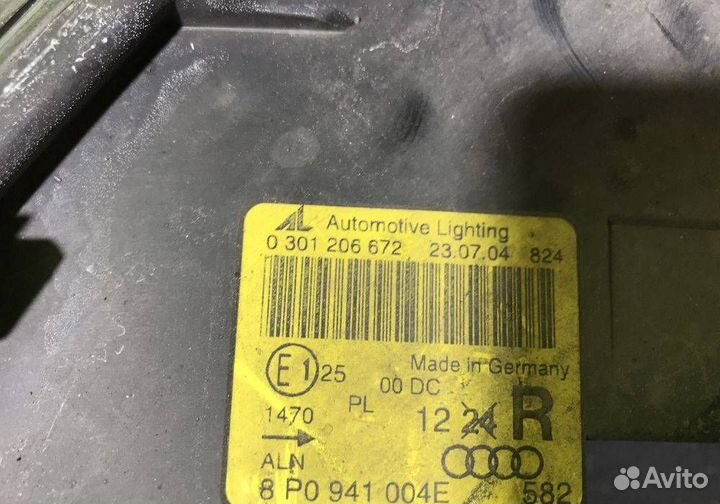 Фара правая ксенон Audi A3 8P 2005-2008 1й рес