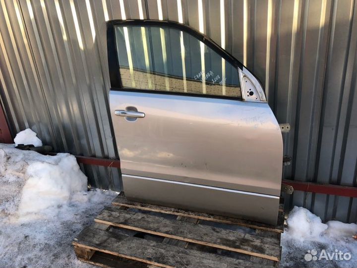 Дверь передняя правая Suzuki Grand Vitara 2008