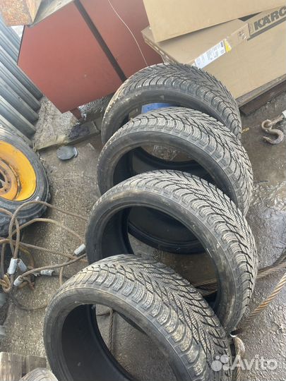 Nokian Tyres Hakkapeliitta R3 245/40 R20