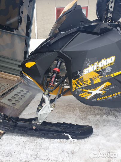 Ski-doo renegade 800