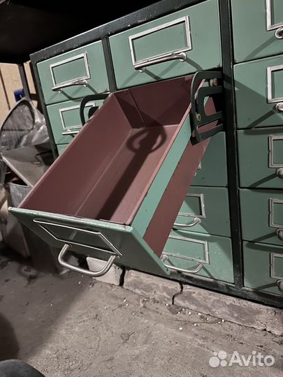 Шкаф металлический под верстак